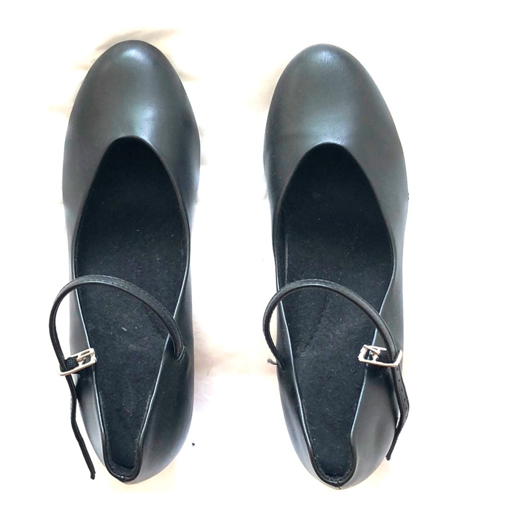 Flamenco leather shoes